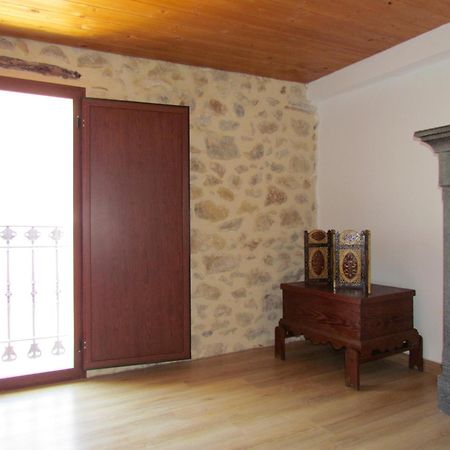 Casa Grimalt Guest House ฆาลอน ภายนอก รูปภาพ