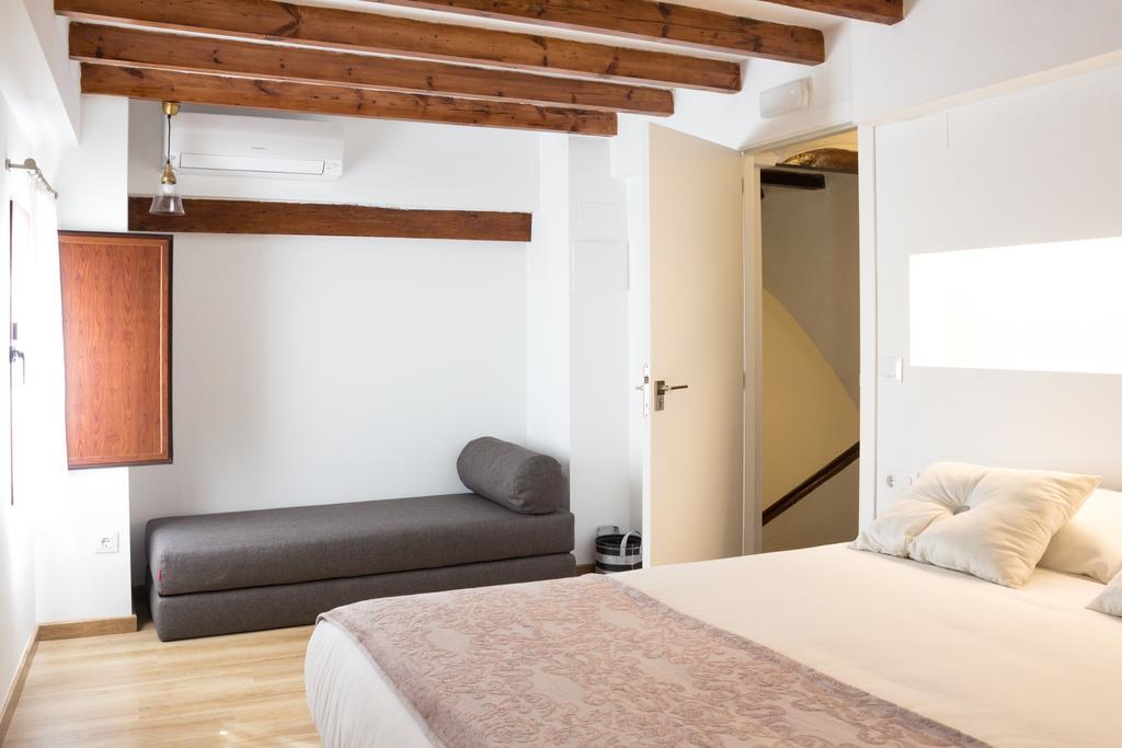 Casa Grimalt Guest House ฆาลอน ภายนอก รูปภาพ
