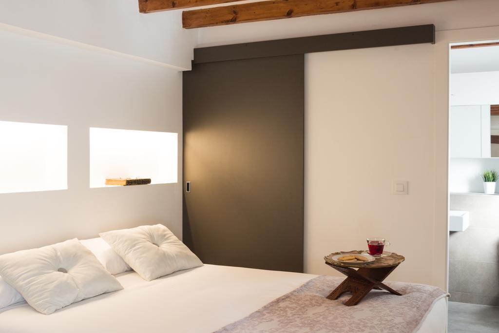 Casa Grimalt Guest House ฆาลอน ภายนอก รูปภาพ